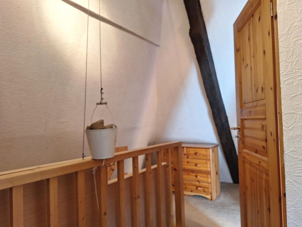 Zauberhafte Reetkate in Sackgassenendlage in den Feldern von Esgrus