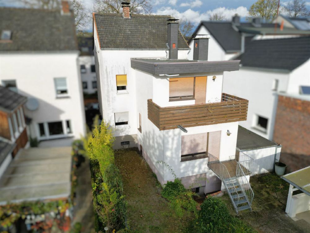 / Familienfreundliches Stadthaus in Hüsten - Viel Platz & Entwicklungspotenzial