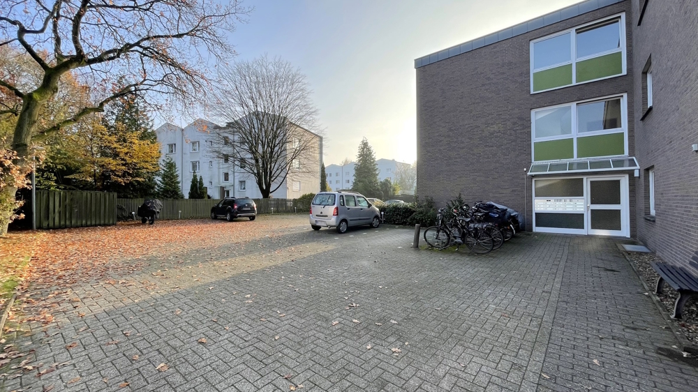 Gepflegte 2-Zimmer-OG-Wohnung mit Balkon, Keller und Stellplatz in attraktiver Lage von Oldenburg