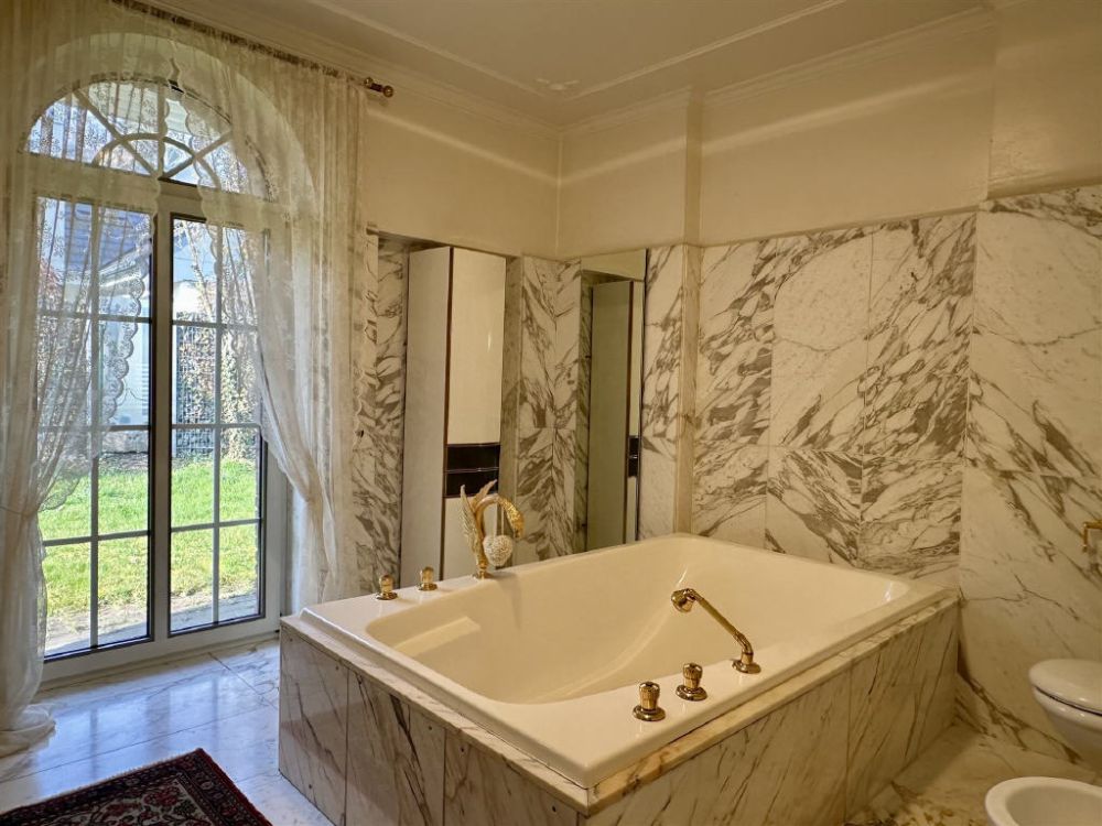 ### NEUER PREIS ### Exklusives Architektenhaus in bevorzugter Wohnlage von Bernkastel-Kues