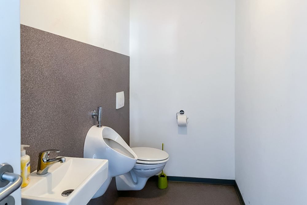 Modernes Kfz-Service-Center mit Hand-Waschpark in frequentierter Lage von Wörth am Main