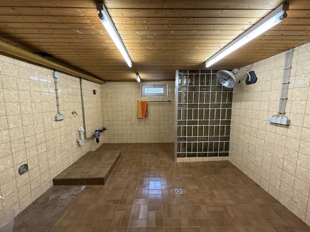 Renovierungsbedürftiges Wohnhaus mit Garage in Mitterteich!