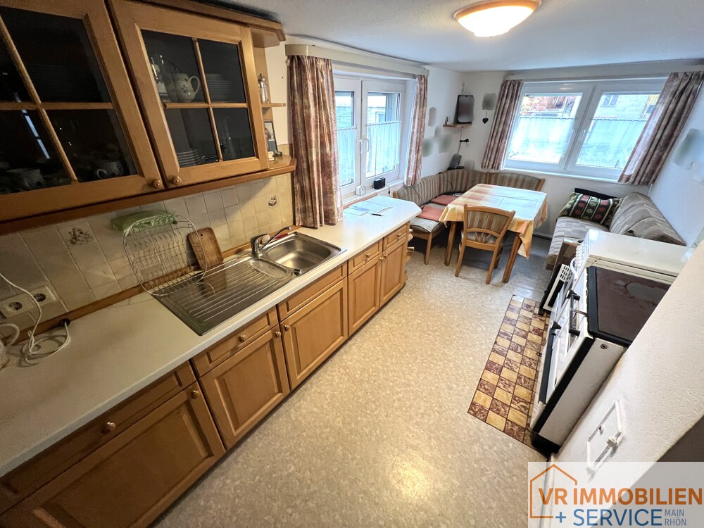 Küche mit Essbereich