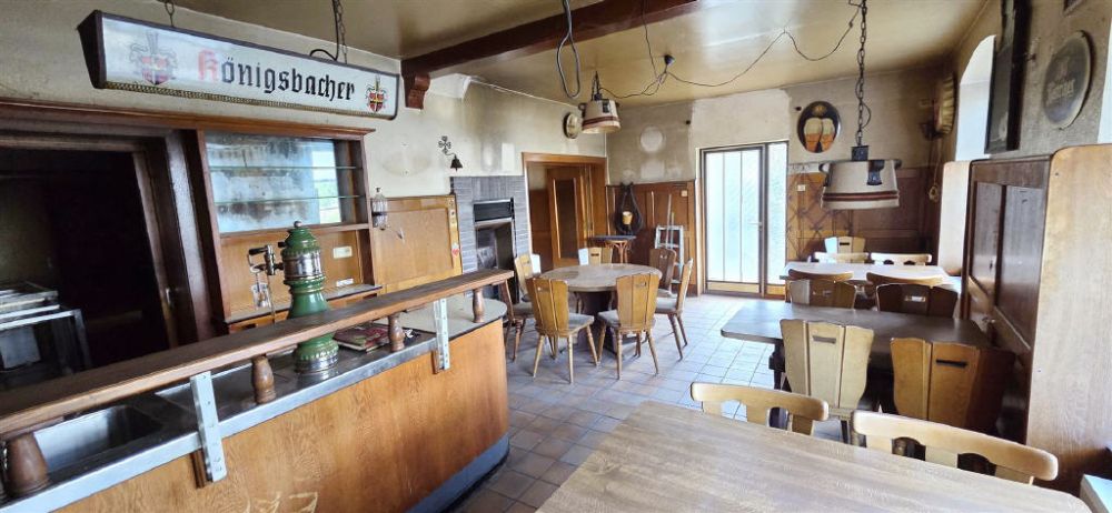 Altes erhalten - Altes neu gestalten!! Ihr neues Projekt mit Platz und rustikalem Charme... Ehem. Gasthaus...