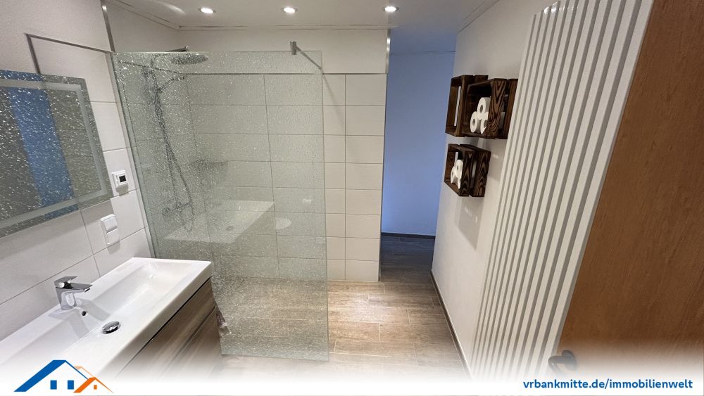 Charmante Doppelhaushälfte mit Potenzial – ruhiges Wohnen auf 3 Ebenen