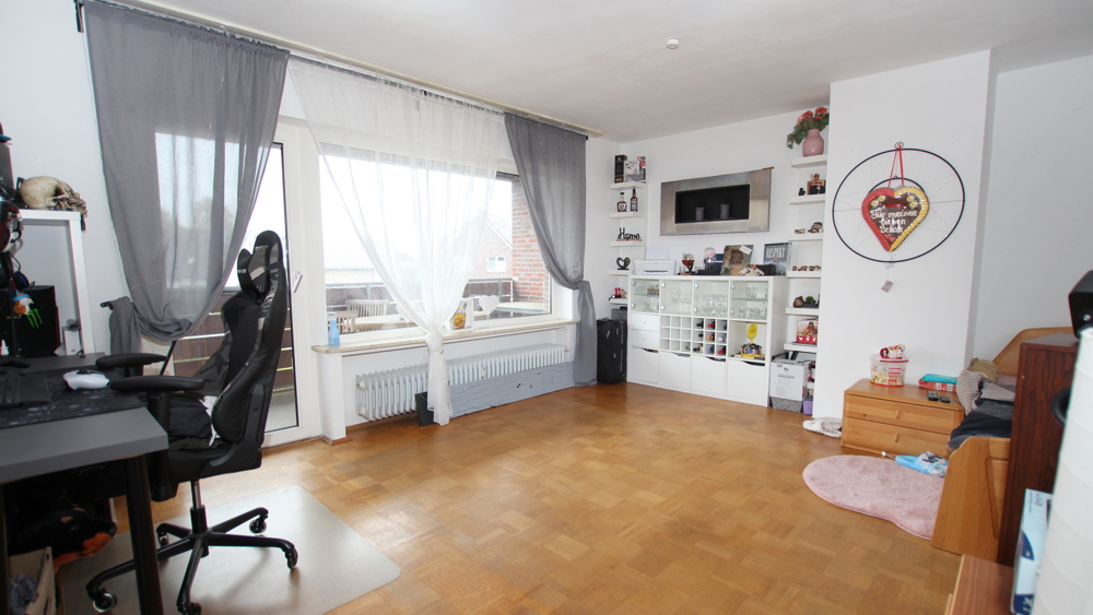 Gepflegtes Zweifamilienhaus mit zwei Garagen und Garten in ruhiger Lage von Bad Zwischenahn-Wehnen