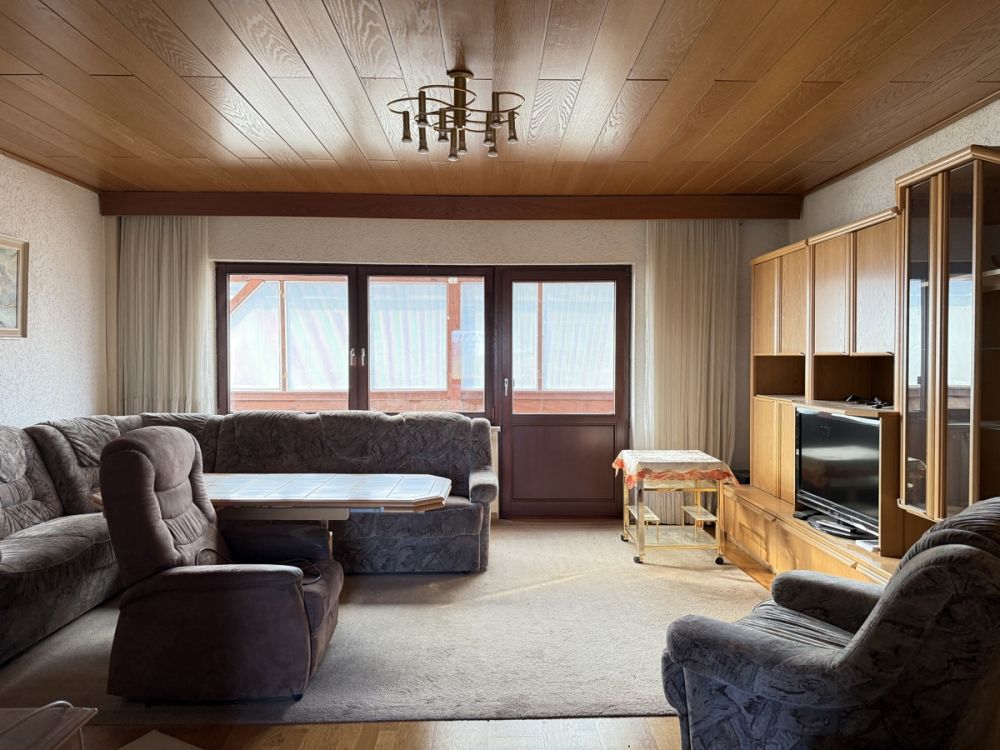 Großzügiges Mehrfamilienhaus in ruhiger Lage in Heinersreuth zu verkaufen!