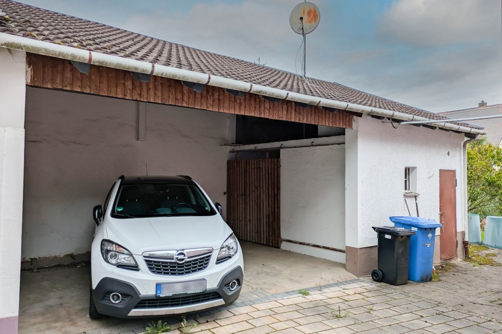 Einzugsbereites Einfamilienhaus wartet auf Sie: Interessante Immobilie in ruhiger Lage  in Höchst!