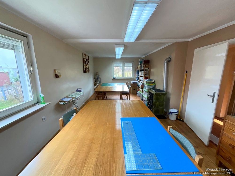 Kleines Einfamilienhaus zur Sanierung oder Abriss
mit wunderschönem Grundstück in Schwabach