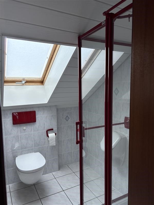 Charmantes Zweifamilienhaus mit Ausbaupotential!