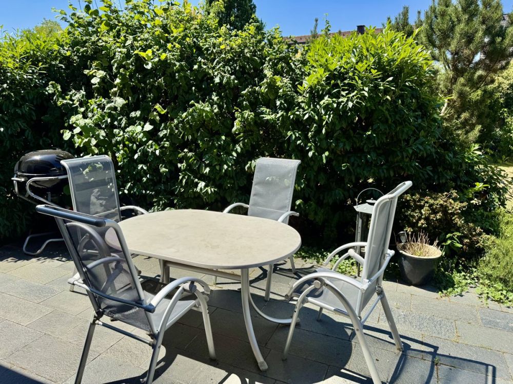 Freistehendes Einfamilienhaus in Traumlage
- Offen, großzügig und umgeben von Grün -