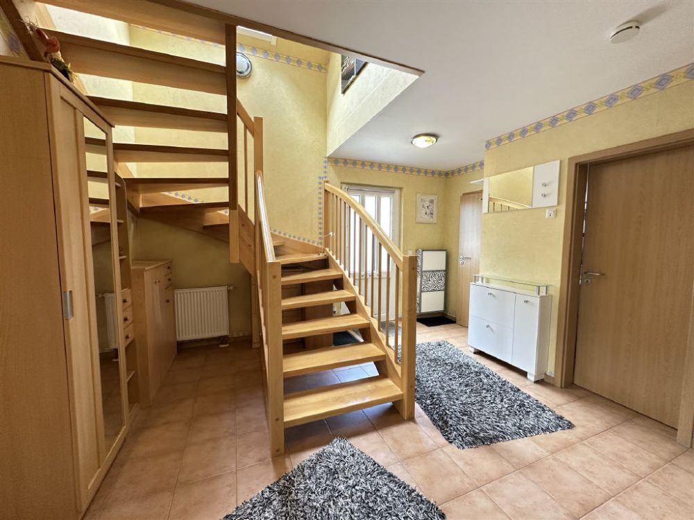 Gepflegtes Einfamilienhaus mit schönem Ausblick!