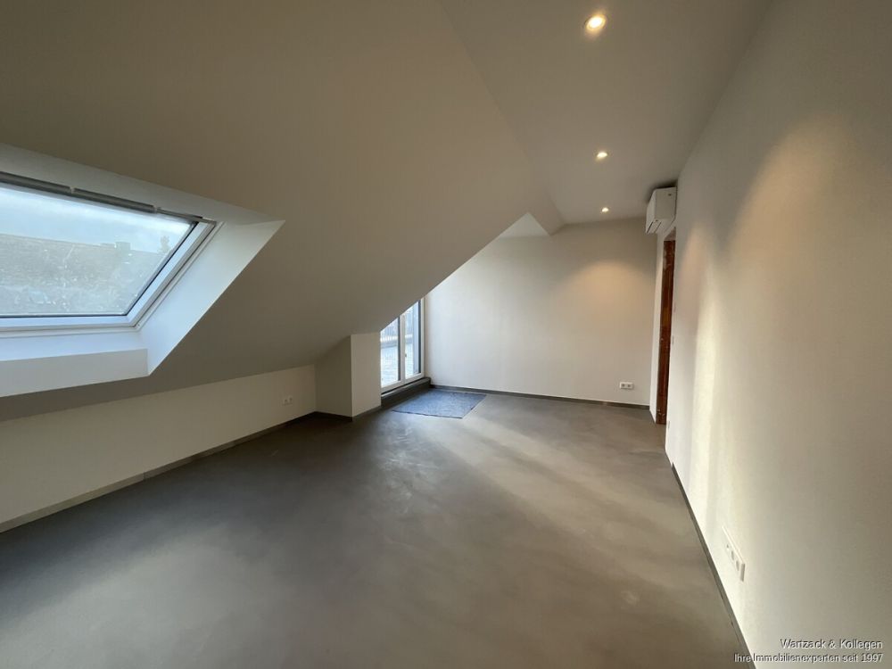 Neubau-Erstbezug: 
Wunderschöne, helle Dachterrassenwohnung 
in Schwabach-Penzendorf