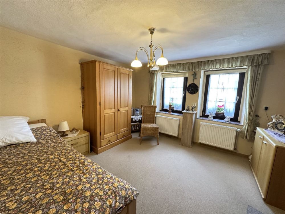 Historisches Einfamilienhaus mit schönem Grundstück