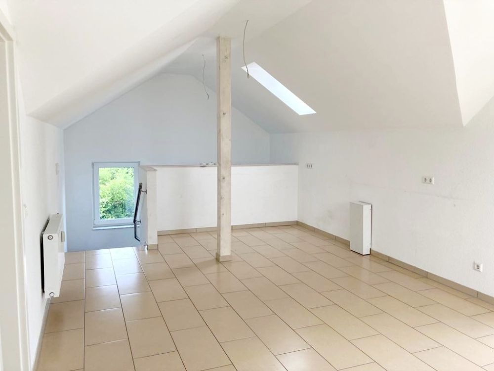 Zwei-/Dreifamilienhaus in Ortsrandlage von Kürten