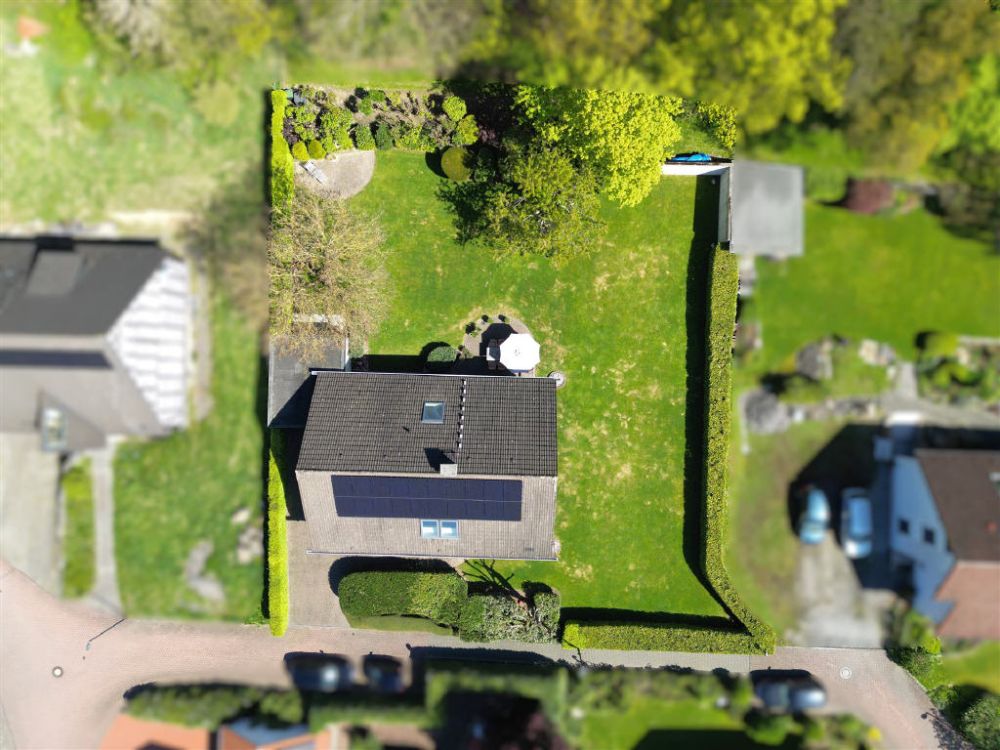 / Architektonisches Highlight in Waldrandlage!