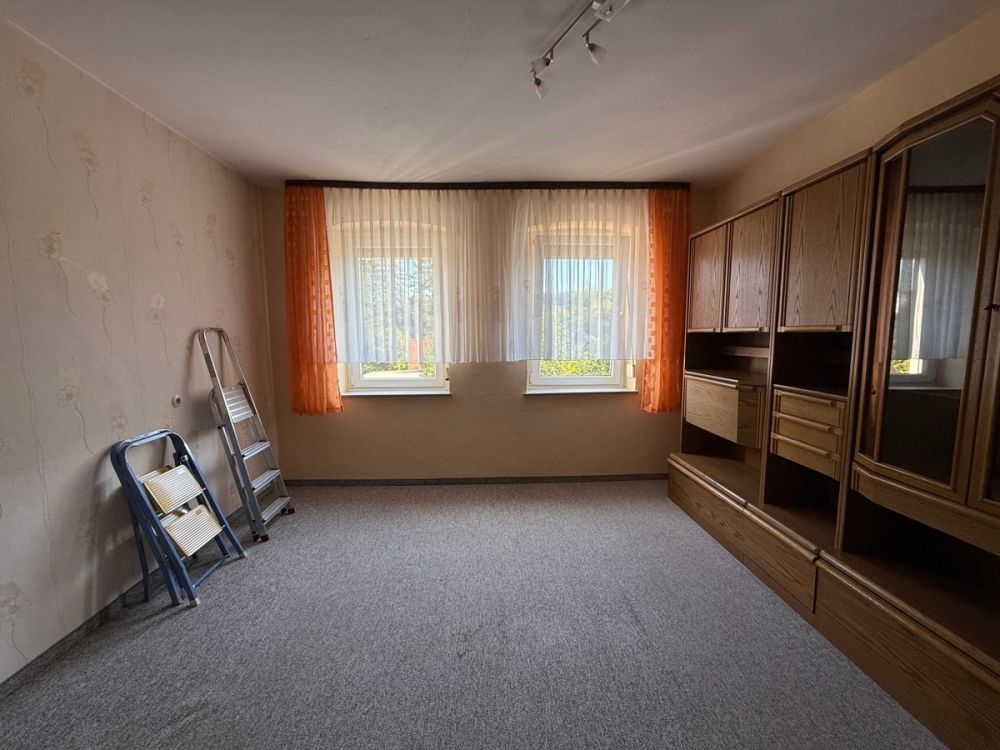 Sanierungsbedürftiges Mehrfamilienhaus in Arzberg!