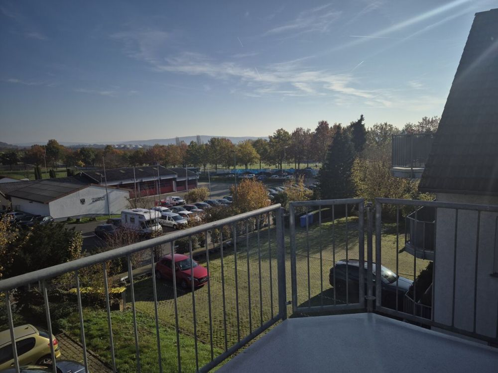 Ihr neuer Wohlfühlplatz unter dem Dach – mit Balkon und Raum für Ideen