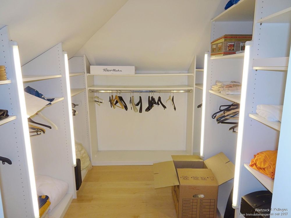 großzügige Dachgeschosswohnung im edlen Gewand in Schwabach