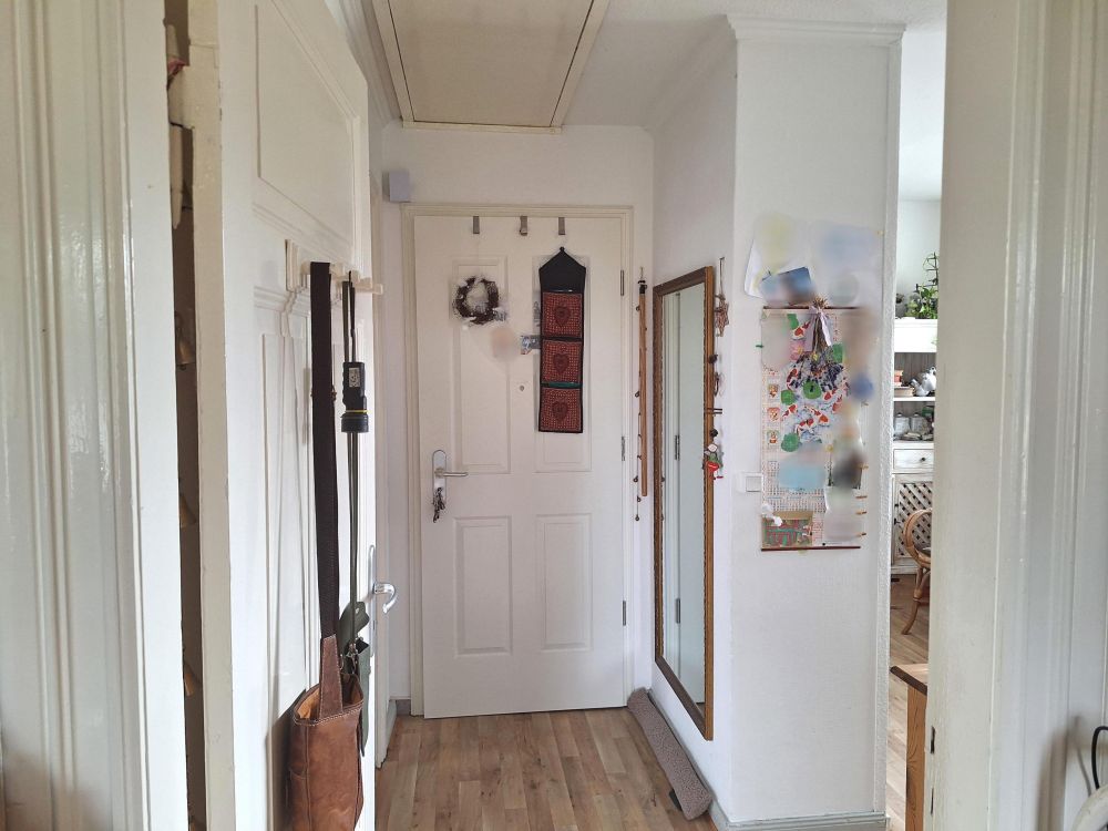 Mittlere Whg. oben rechts, Flur