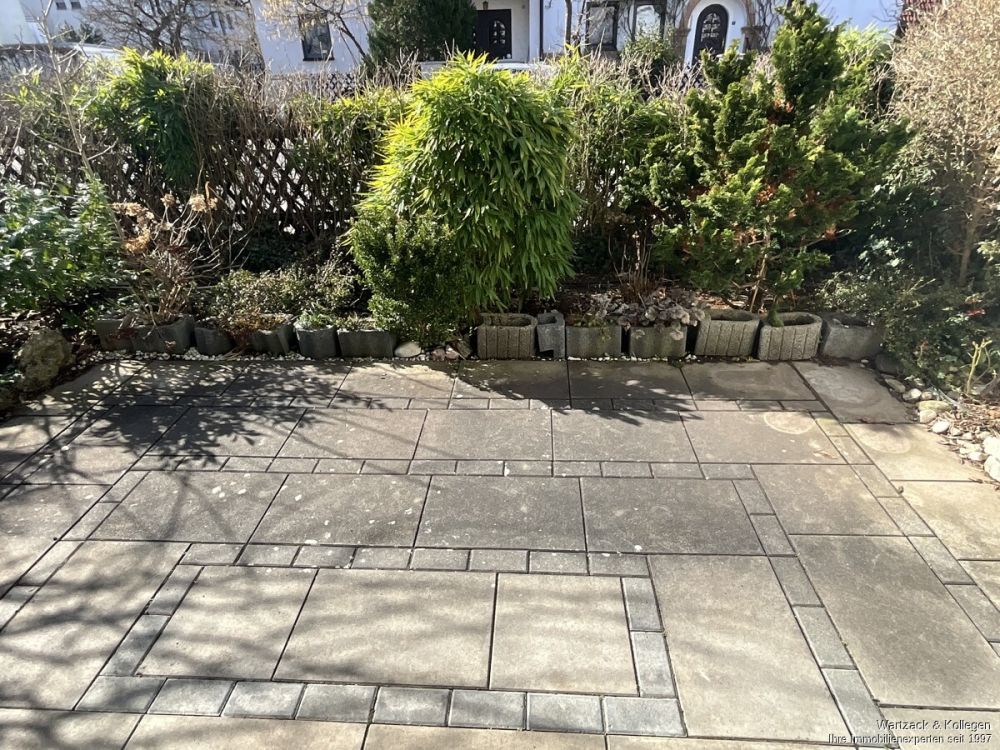 Platz für Tisch uns Stühle