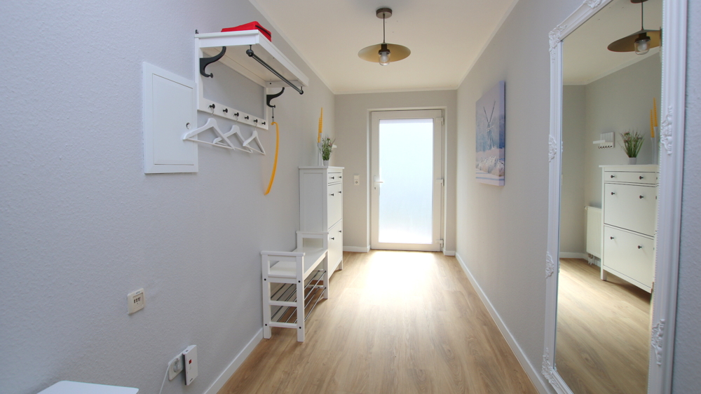 Stilvolle Erdgeschosswohnung mit Einbauküche und Terrasse in Wiefelstede / Zentrum