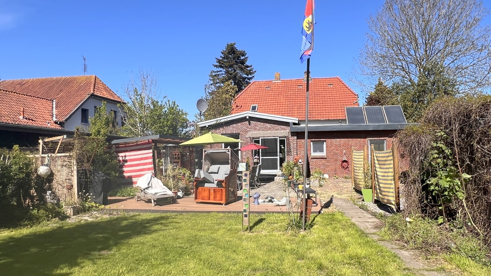 Teilmodernisiertes Wohnhaus in Jade-Schweiburg mit optionalem Bauplatz – Nähe Nordseeküste/Jadebusen