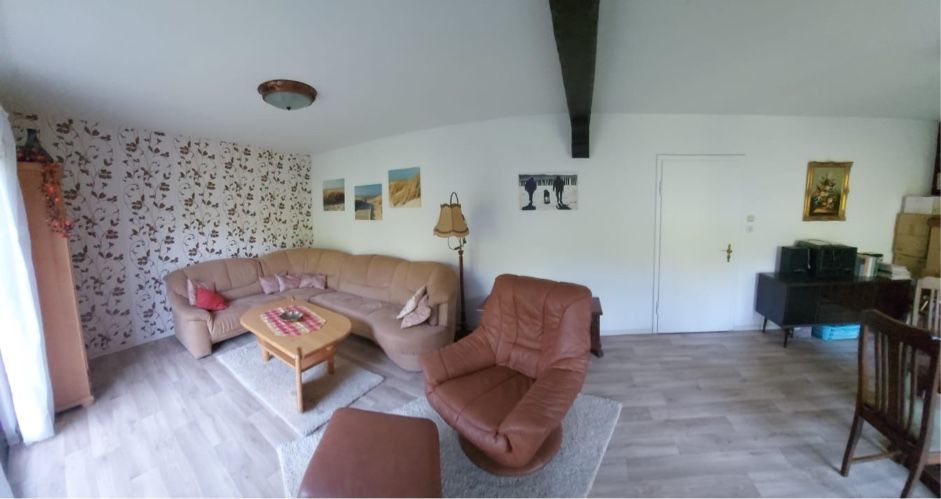 Einfamilienhaus in Alleinlage mit großem Grundstück und eigenem Wald