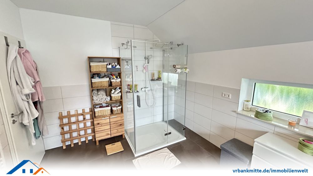 Neuwertiges Einfamilienhaus mit einladender Veranda erwartet Sie als neuen Besitzer!