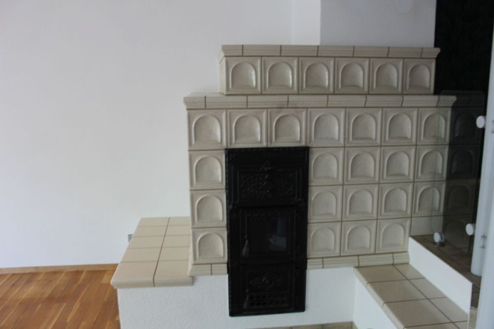 Hofheim-Toplage
Wunderbare Doppelhaushälfte mit Einliegerwohnung