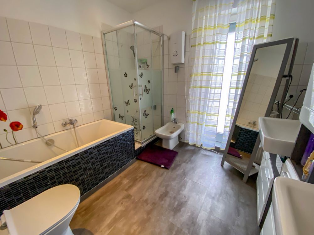 Charmantes Penthouse-Feeling: Großzügige Wohnung mit Dachterrasse in Reinheim