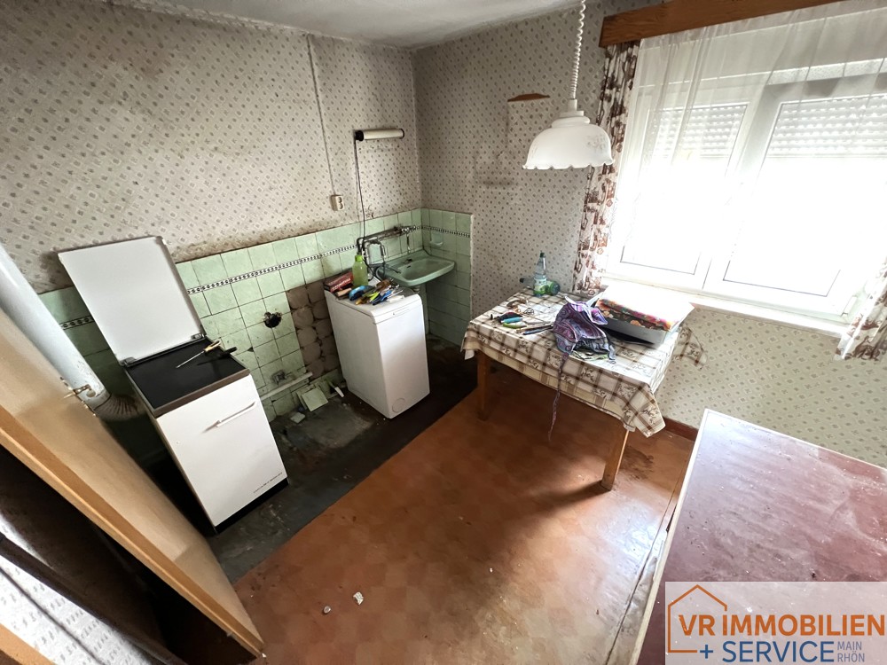 Ländliche Ruhe genießen – Doppelhaushälfte mit viel Platz in 98617 Helmershausen!