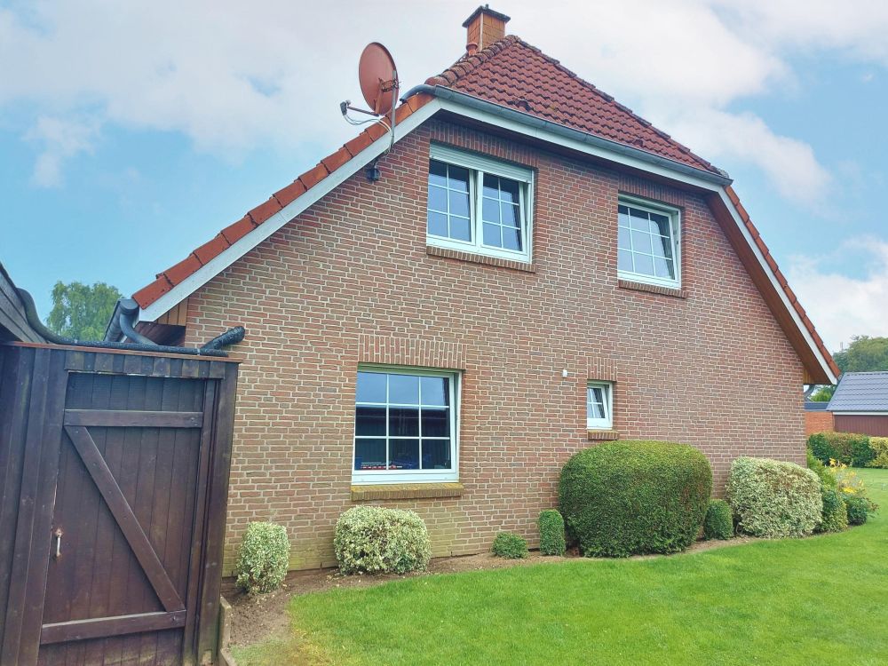 Großer Wohntraum (ca. 202 m²) mit Doppelcarport und angrenzender Weidefläche in Beringstedt