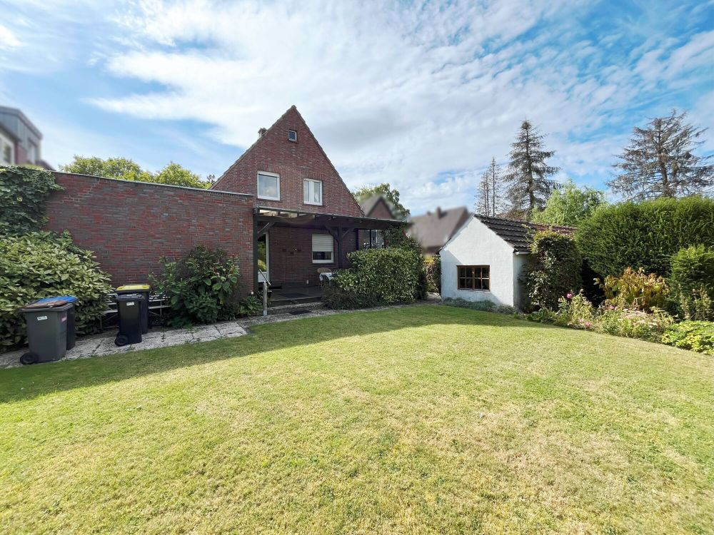 Gepflegtes Einfamilienhaus mit großzügigem Grundstück und Garage in sehr stadtnaher Lage von Rheine (12)