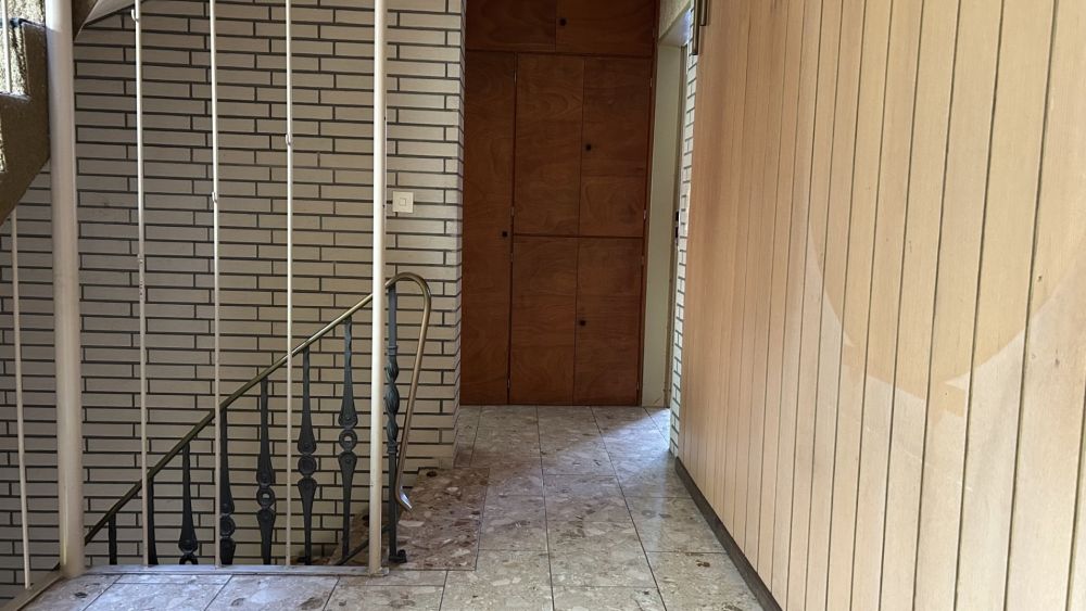 UG: Eingang + Treppe ins EG