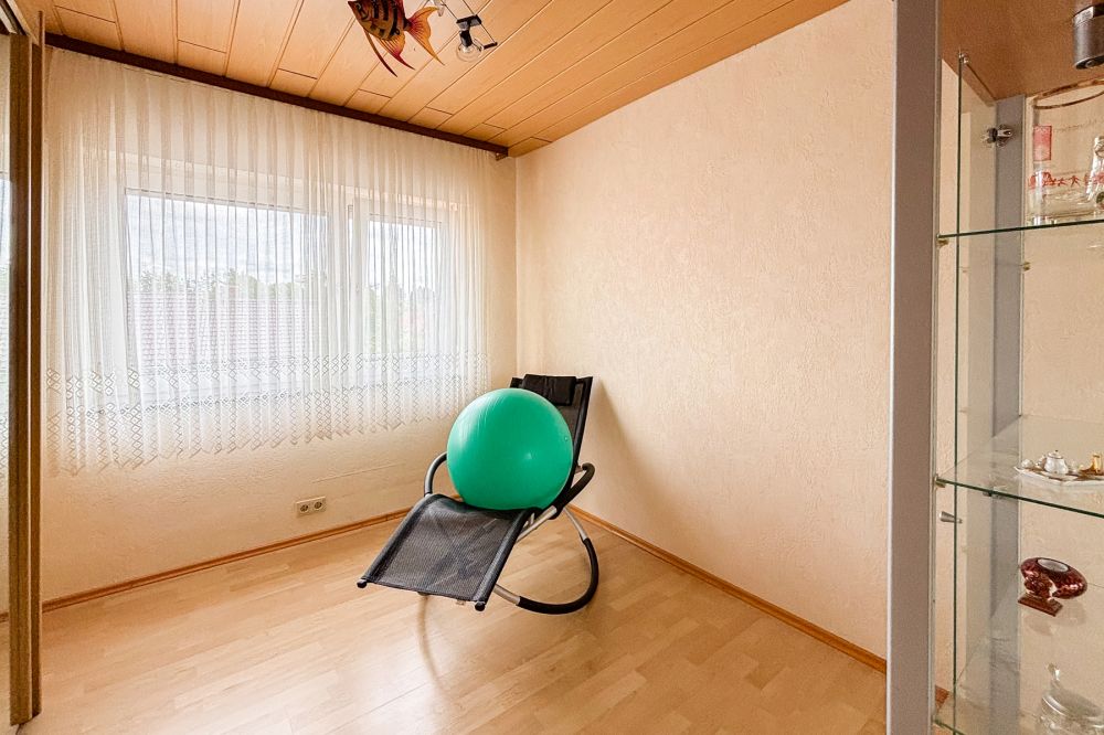 Sofort bezugsfrei – Attraktives Zweifamilienhaus für Familie und Generationen in Reinheim