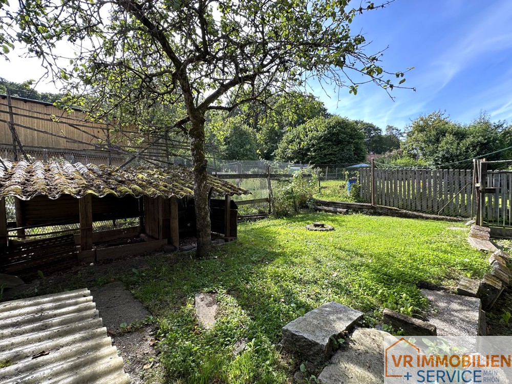 Gemütliche Doppelhaushälfte mit Scheune und Garten in 98617 Stepfershausen!