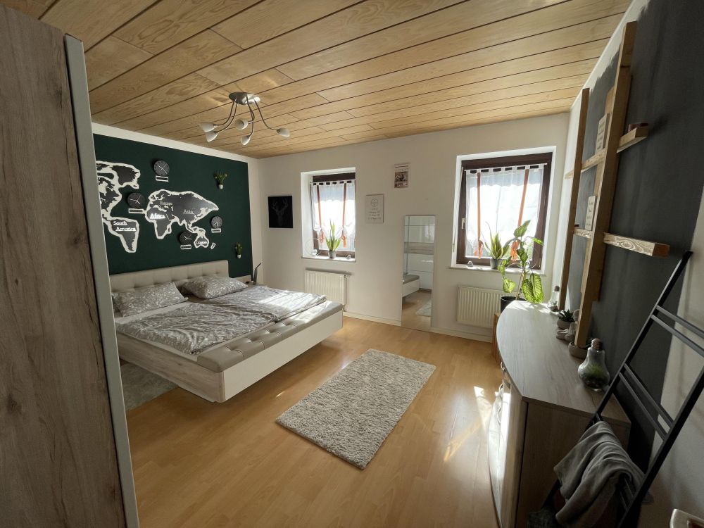 5-FAMILIEN-HAUS - VOLL VERMIETET