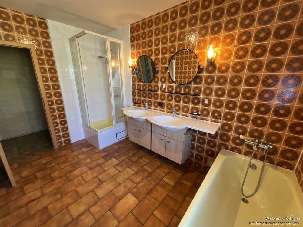 Der Aufwand lohnt sich 
- Einfamilienhaus mit Renovierungsbedarf 
auf traumhaftem Grundstück