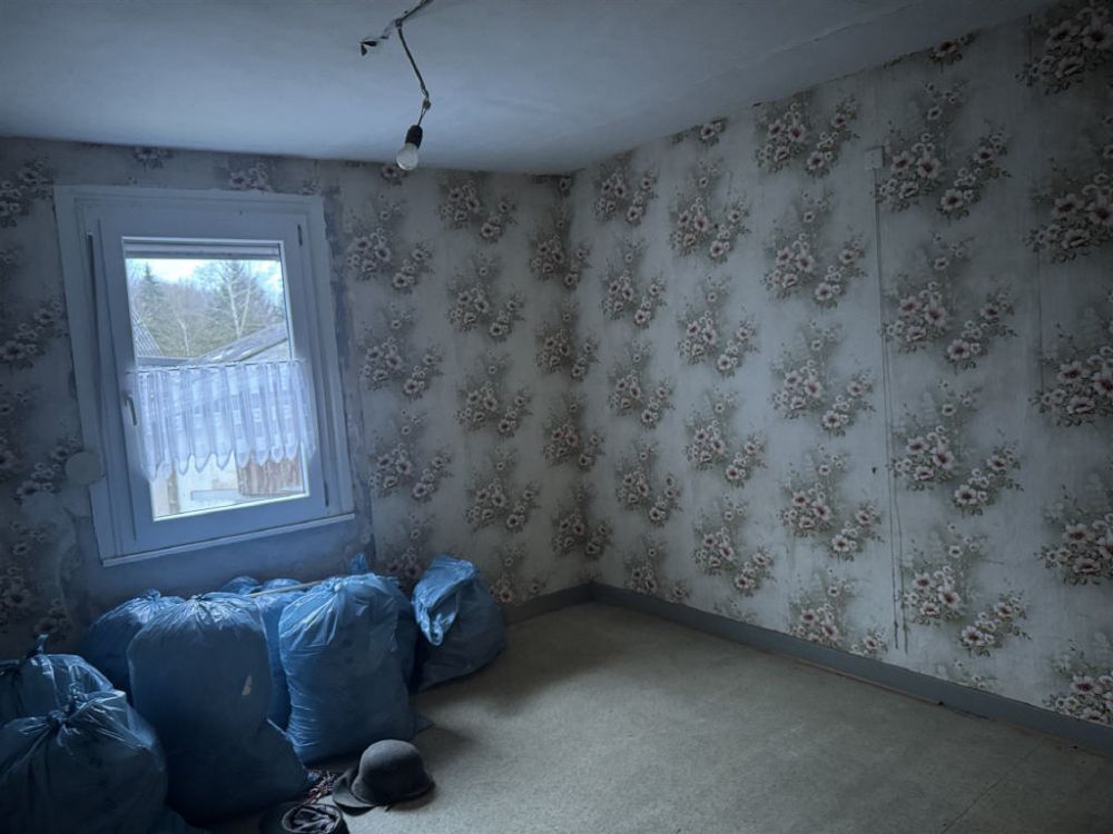 Altes Haus mit riesigen Lagerflächen