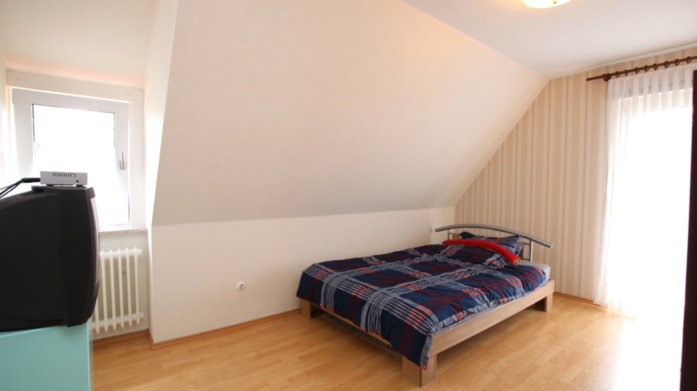 Einfamilienhaus mit überdachter Terrasse und großem Gartengrundstück in Bad Zwischenahn - Dänikhorst