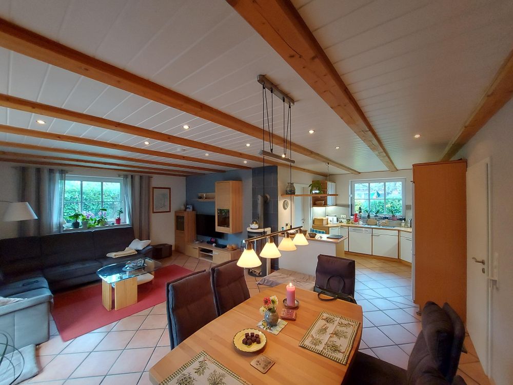 Sehr schönes Einfamilienhaus in der Nähe zum Nord-Ostsee-Kanal mit Wintergarten und Carport