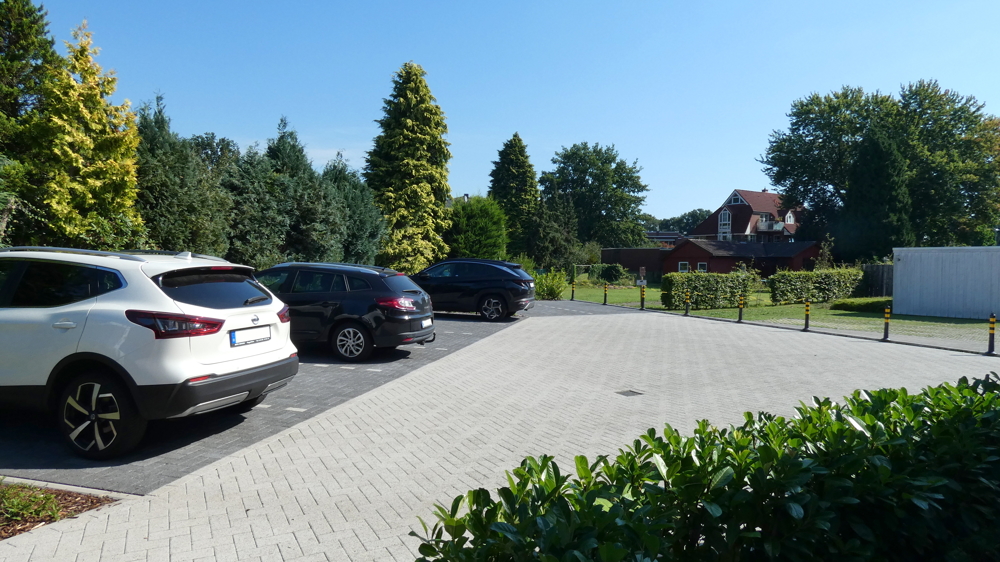 Absolut neuwertige OG-Wohnung (KfW-55) mit Balkon und weiteren Extras in ruhiger Lage von Bad Zw'ahn