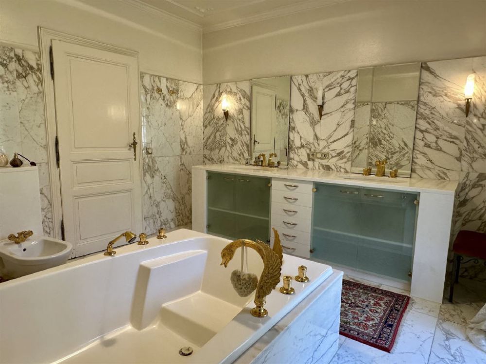 ### NEUER PREIS ### Exklusives Architektenhaus in bevorzugter Wohnlage von Bernkastel-Kues