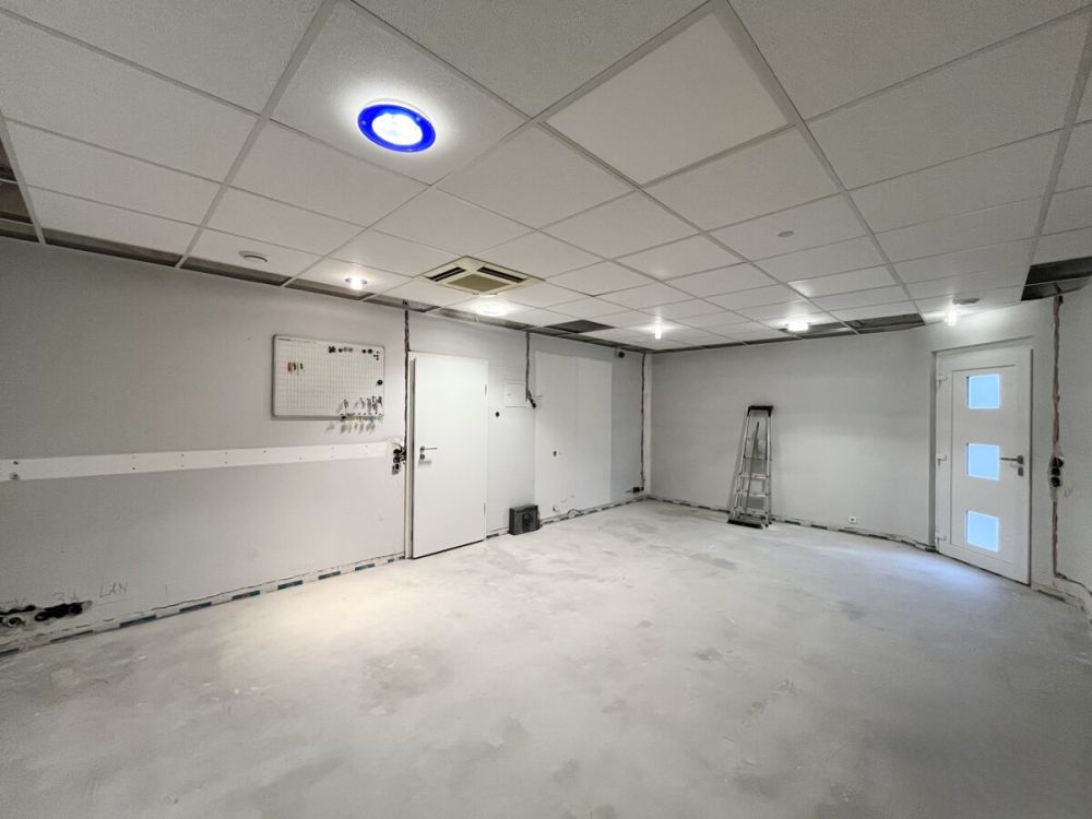 ALL INCLUSIVE: 2-Familienhaus + Einliegerwohnung + PKW-Stellplätze