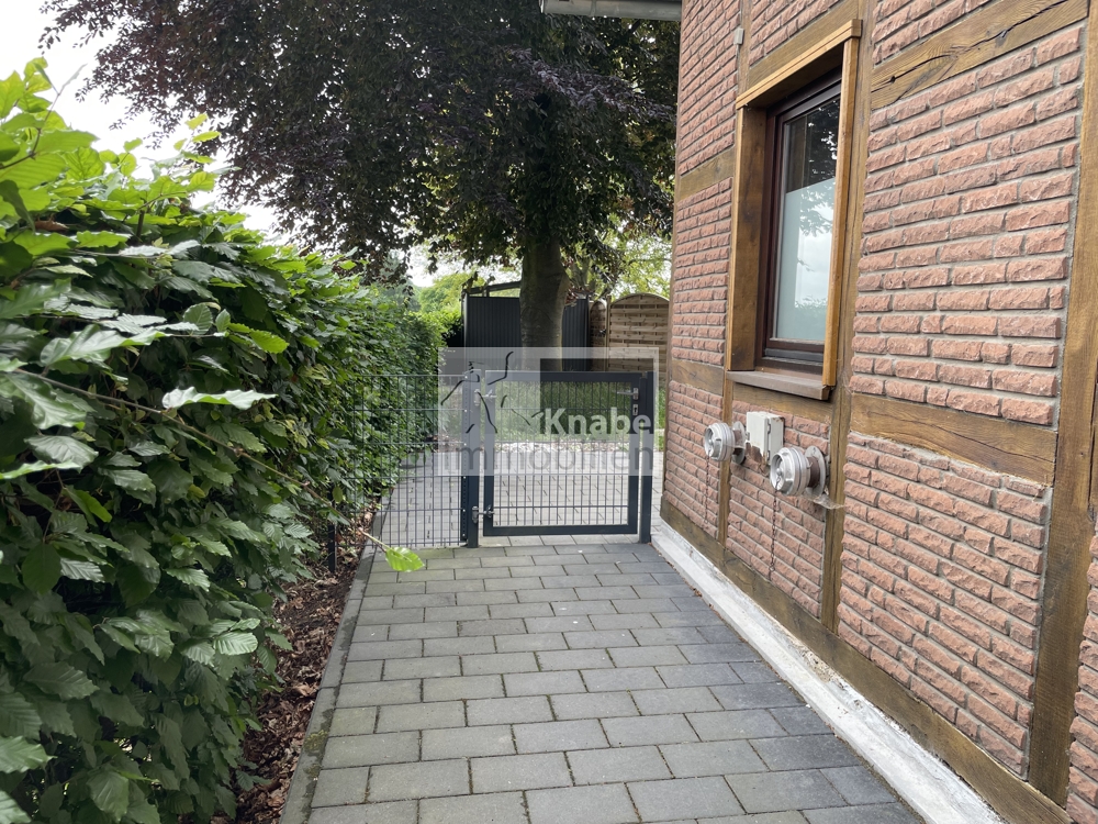 Moderne Wohnung mit Ausblick und eigenem Gartenteil!