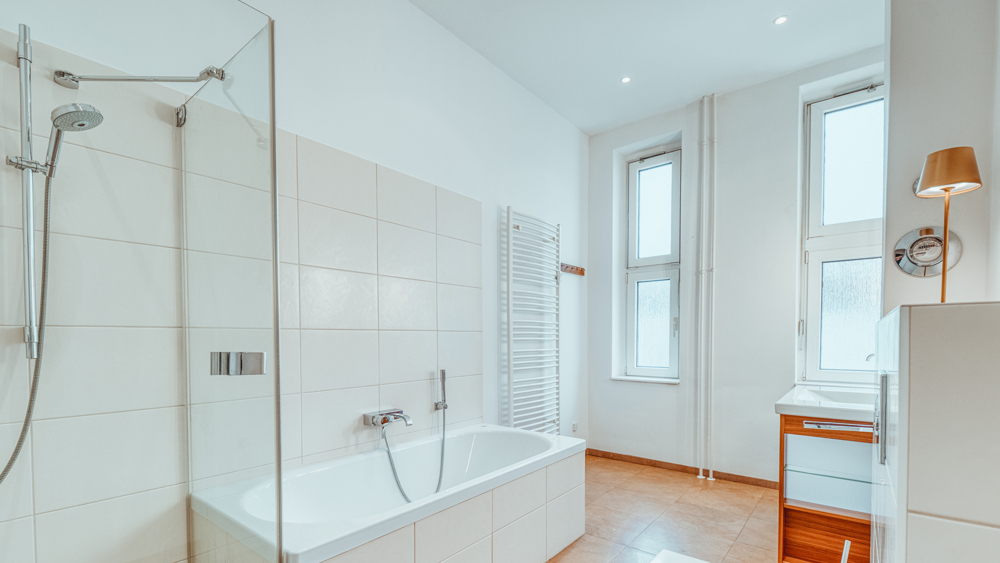 Urban und elegant! Stilvolle Vier-Zimmer-Eigentumswohnung mit Südwest-Balkon in Berlin-Schöneberg (12)