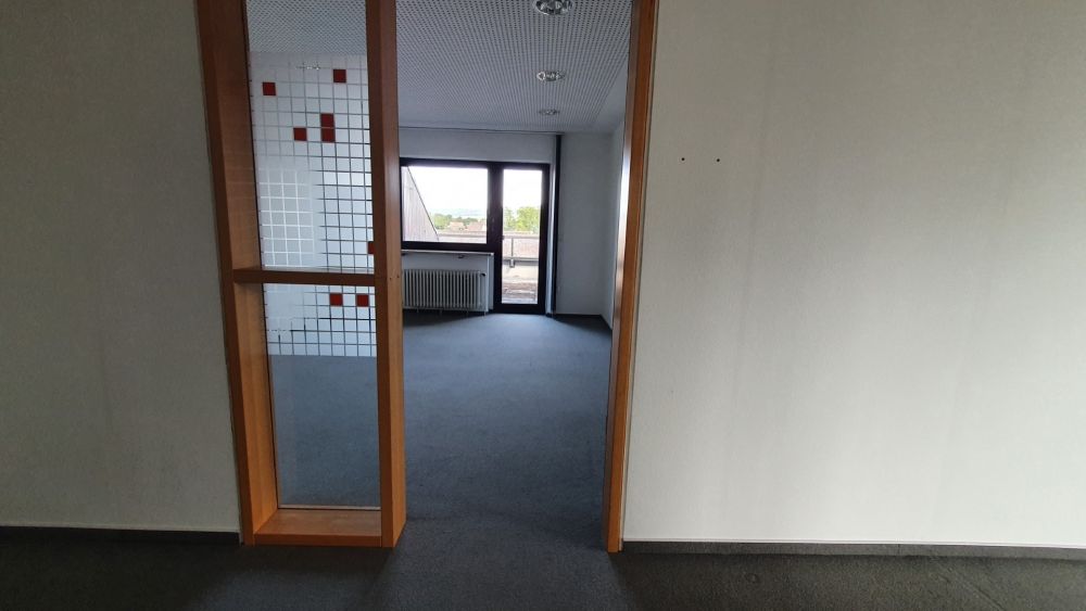 Helle Büroetage mit Dachterrasse