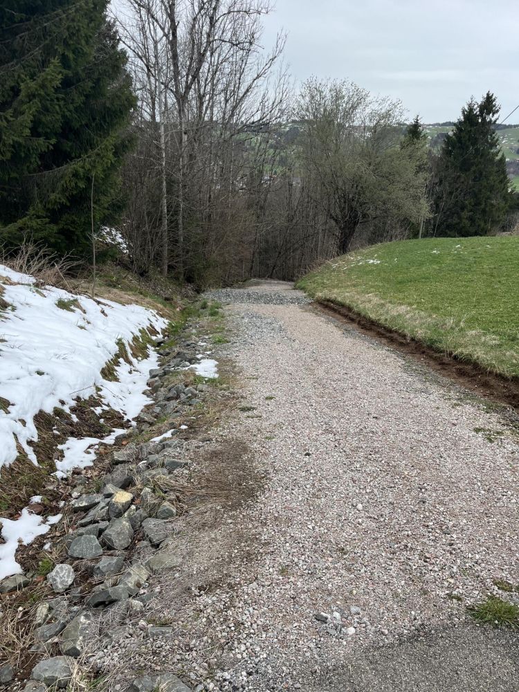 HOLZ MACHT 2x WARM!!!
Waldgrundstück in Wertach