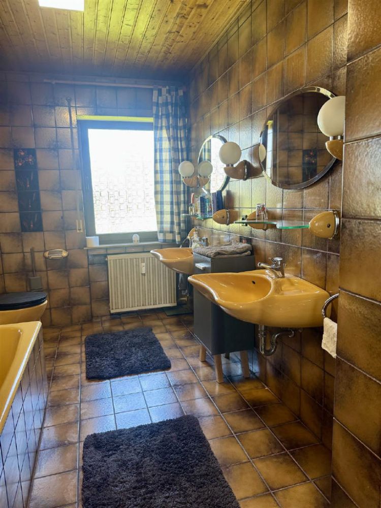 ### RESERVIERT ### Flexibel Wohnen - Großes Haus mit vielen Möglichkeiten